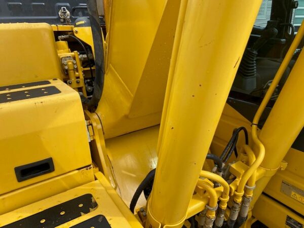 KOMATSU PC170LC-11 - Image 13