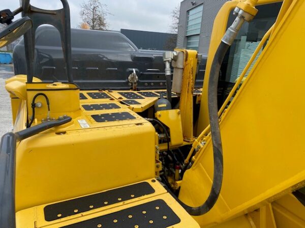 KOMATSU PC170LC-11 - Image 9