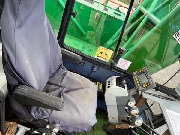 IHI CCH700   70T Crawler crane - Image 11