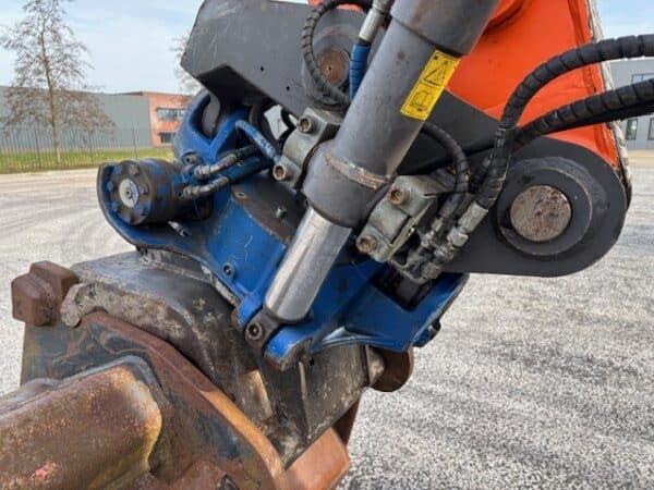 HITACHI ZAXIS 140W-5B - Image 5