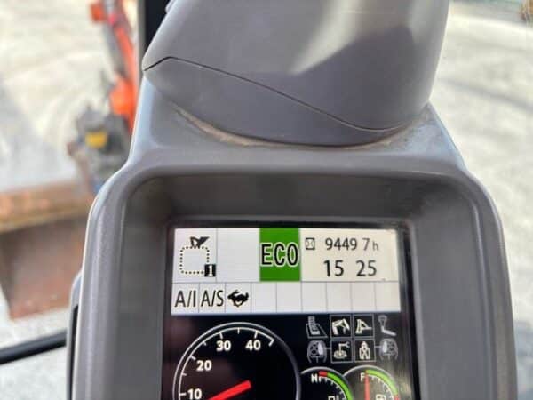 HITACHI ZAXIS 140W-5B - Image 7