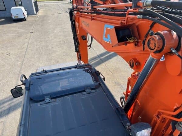 HITACHI ZAXIS 140W-5B - Image 14
