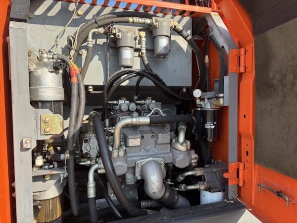 HITACHI ZAXIS 140W-5B - Image 9