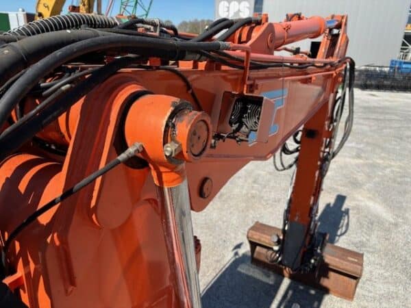 HITACHI ZX 140W-5B - Image 12