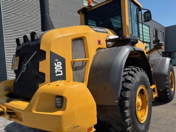 VOLVO L70 G - Image 2