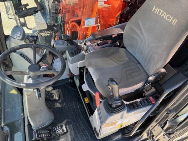 HITACHI ZX 140W-5B - Image 18