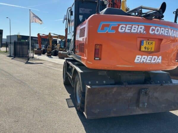 HITACHI ZX 140W-5B - Image 20