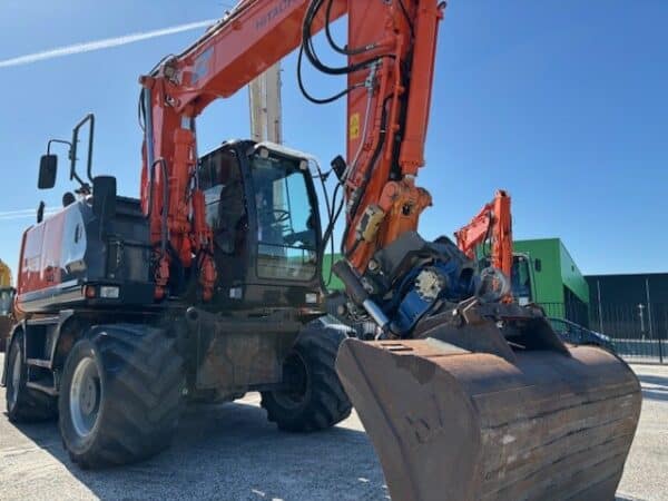 HITACHI ZX 140W-5B - Image 10