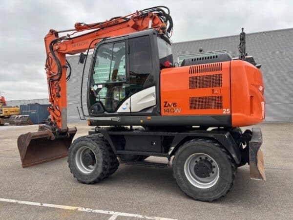 HITACHI ZX 140W-5B